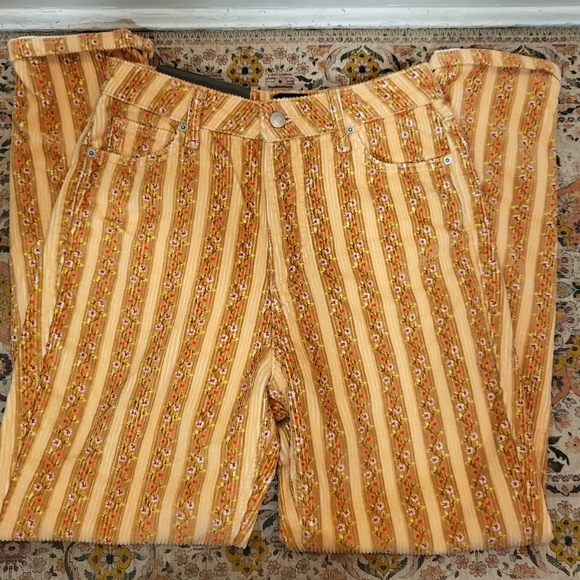 NWT BDG Mom High Rise Pants | Size 27 | Ditsy Corduroy | Urban Outfitters - Picture 11 of 13
